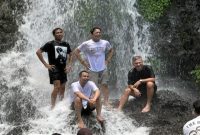Raffi Ahmad bersama The Dudas saat syuting di Banyuwangi, Sabtu-Minggu (11-12/4/2026). (Foto Dok Ho/RadarBangsa.co.id)