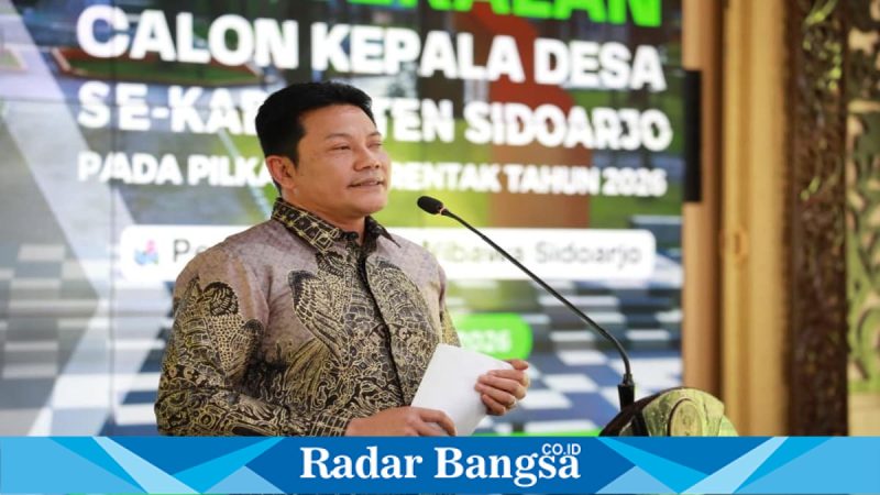 Bupati Sidoarjo Subandi memberikan pembekalan kepada 230 calon kepala desa di Pendopo Delta Wibawa, Kamis (7/5/2026). (Foto Dok Ho/RadarBangsa.co.id)