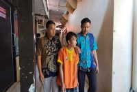 Petugas Unit PPA Satreskrim Polres Lamongan menangkap pelaku persetubuhan dan pencabulan anak di Kecamatan Sugio, Jumat (8/5/2026). (Foto Dok Ho/RadarBangsa.co.id)