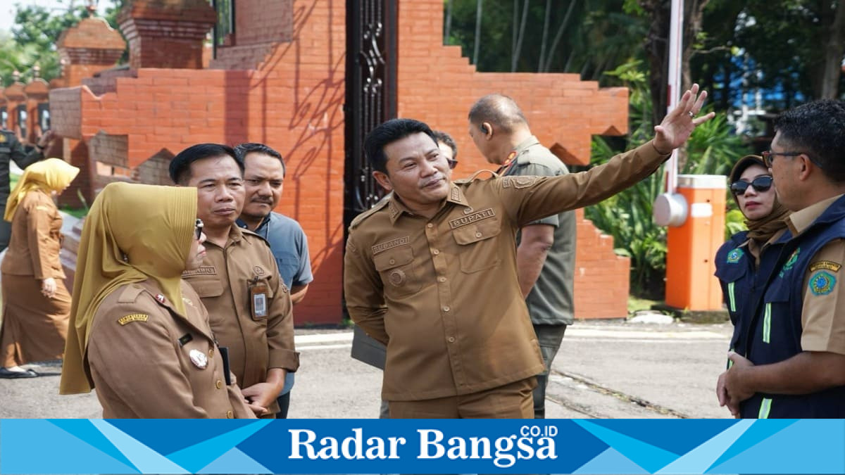 Alun-Alun Sidoarjo ramai diserbu warga saat Bupati Subandi ajak jaga fasilitas public. Selasa, 26 Mei 2026 (Foto Dok Ho/RadarBangsa.co.id)