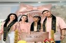 April DA7 diumumkan sebagai brand ambassador MK Skin dalam siaran langsung, Senin (4/5/2026). (Foto Dok Ho/RadarBangsa.co.id)