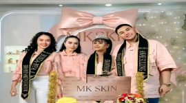 April DA7 diumumkan sebagai brand ambassador MK Skin dalam siaran langsung, Senin (4/5/2026). (Foto Dok Ho/RadarBangsa.co.id)
