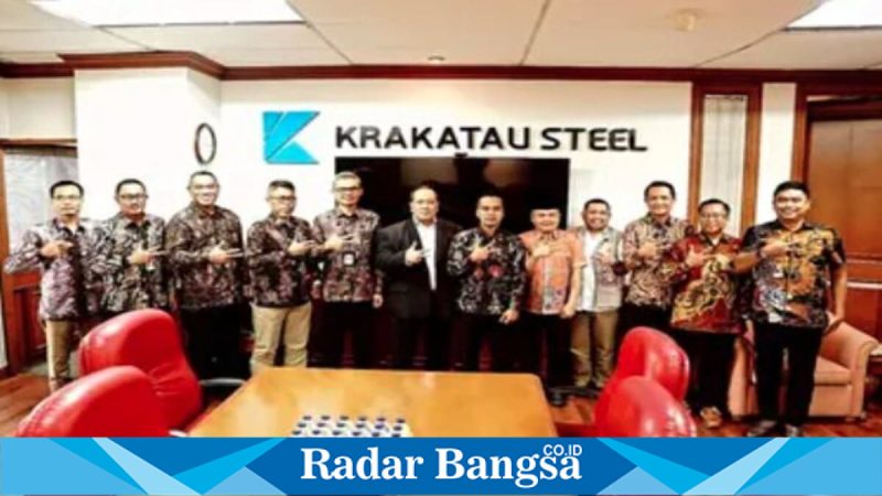 Bupati Bangkalan bertemu direksi Krakatau Steel bahas investasi kawasan industri Madura, Kamis, 7 Mei 2026 (Foto Dok Ho/RadarBangsa.co.id)