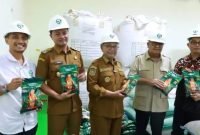 Bupati Blitar bersama TPID memantau stok pangan di Gudang Bulog Blitar, Senin, 4 Mei 2026. (Foto Dok Ho/RadarBangsa.co.id)