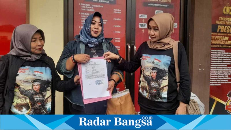 Wali murid atlet muda didampingi GM FKPPI Jember saat melapor ke Polres Jember, Senin (5/5/2026). (Foto Dok Ho/RadarBangsa.co.id)