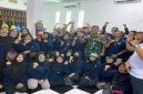 Danramil dan Babinsa saat memberikan penyuluhan kepada relawan SPPG Bluru Kidul 04, Senin (4/5/2026). (Foto Dok Ho/RadarBangsa.co.id)