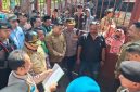 Aparat gabungan mengamankan proses eksekusi rumah dan lahan di Grati, Pasuruan, Kamis, 7 Mei 2026. (Foto Dok Ho/RadarBangsa.co.id)