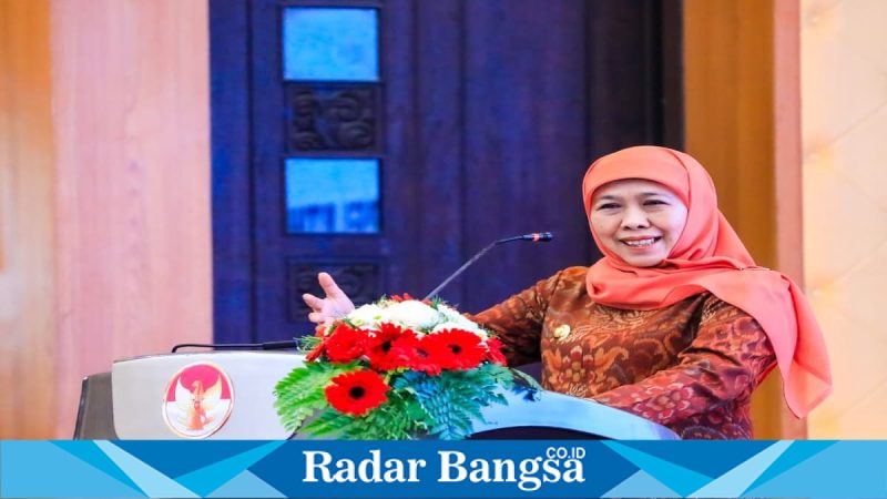 Gubernur Jawa Timur Khofifah Indar Parawansa saat membuka PKN II dan penutupan Latsar CPNS di Kantor BPSDM Jatim, Surabaya, Selasa, 19 Mei 2026. (Foto Dok Ho/RadarBangsa.co.id)