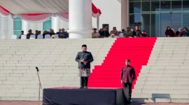 Bupati Pasuruan Rusdi Sutejo memimpin Upacara Hari Pendidikan Nasional di halaman Kantor Bupati Pasuruan, Sabtu, 2 Mei 2026. (Foto Dok Ho/RadarBangsa.co.id)