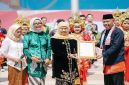 Gubernur Jawa Timur Khofifah Indar Parawansa saat peluncuran Sekolah Berintegritas di Grahadi, Senin (4/5/2026). (Foto Dok Ho/RadarBangsa.co.id)