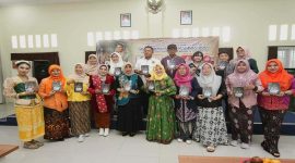    Komunitas Guru Penulis Sidoarjo meluncurkan buku antologi puisi ke-15 di Aula Kencana DP3AKB Sidoarjo, Sabtu (9/5/2026). (Foto Dok Ho/RadarBangsa.co.id)