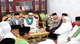 Wakil Presiden RI Gibran Rakabuming bersama Gubernur Jatim Khofifah dan Kapolri menghadiri Haul ke-55 KH Abdul Wahab Chasbullah di Ponpes Bahrul Ulum Tambakberas, Jombang, Minggu, 10 Mei 2026    (Foto Dok Ho/RadarBangsa.co.id)