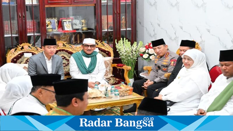 Wakil Presiden RI Gibran Rakabuming bersama Gubernur Jatim Khofifah dan Kapolri menghadiri Haul ke-55 KH Abdul Wahab Chasbullah di Ponpes Bahrul Ulum Tambakberas, Jombang, Minggu, 10 Mei 2026    (Foto Dok Ho/RadarBangsa.co.id)
