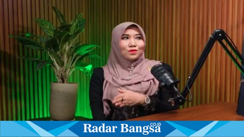 Lia Istifhama saat podcast Hari Kartini di Surabaya membahas penguatan literasi. Rabu, 29 April 2026.  (Foto Dok Ho/RadarBangsa.co.id)