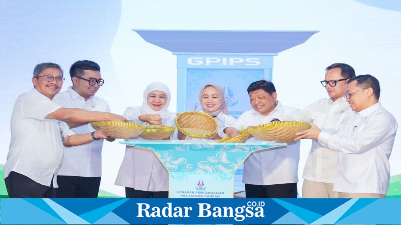 Gubernur Jatim Khofifah bersama Wamendagri saat peluncuran GPIPS di Sidoarjo, Rabu (13/5/2026). (Foto Dok Ho/RadarBangsa.co.id)