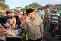 Bupati Jember Gus Fawait saat meninjau perbaikan jalan di Kencong, Senin (4/5/2026). (Foto Dok Ho/RadarBangsa.co.id)