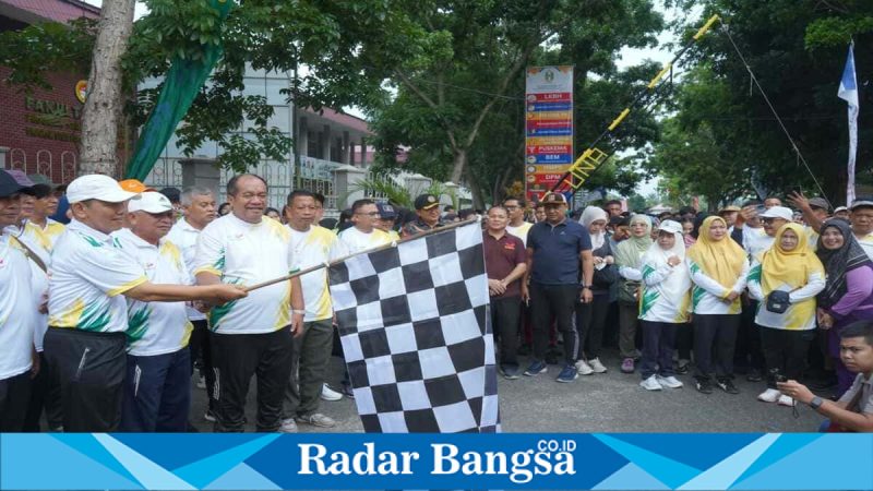 Wagubsu dan Bupati Asahan melepas jalan santai Dies Natalis Universitas Asahan, Sabtu, 9 Mei 2026 (Foto Dok Ho/RadarBangsa.co.id)