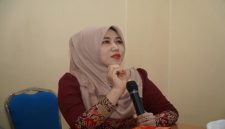 Anggota DPD RI Lia Istifhama saat berdiskusi bersama jajaran KPID Jawa Timur terkait penguatan RUU Penyiaran, Kamis (30/4/2026). (Foto Dok Ho/RadarBangsa.co.id)