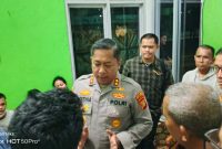 Kapolres Lubuk Linggau AKBP Adithia Bagus Arjunadi mengunjungi korban kecelakaan Bus ALS di RSUD Siti Aisyah, Rabu (6/5/2026). (Foto Dok Ho/RadarBangsa.co.id)