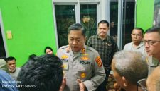 Kapolres Lubuk Linggau AKBP Adithia Bagus Arjunadi mengunjungi korban kecelakaan Bus ALS di RSUD Siti Aisyah, Rabu (6/5/2026). (Foto Dok Ho/RadarBangsa.co.id)