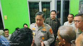 Kapolres Lubuk Linggau AKBP Adithia Bagus Arjunadi mengunjungi korban kecelakaan Bus ALS di RSUD Siti Aisyah, Rabu (6/5/2026). (Foto Dok Ho/RadarBangsa.co.id)