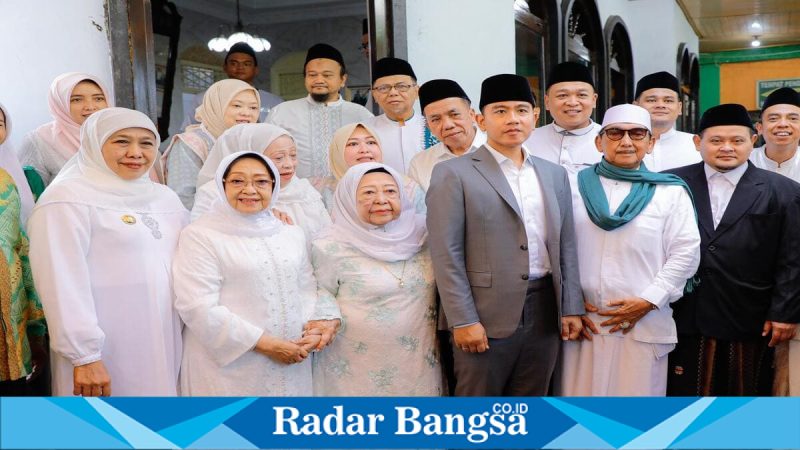 Wakil Presiden RI Gibran Rakabuming Raka bersama Gubernur Jatim Khofifah dan Kapolri menghadiri Haul ke-55 KH Abdul Wahab Chasbullah di Ponpes Bahrul Ulum Tambakberas, Jombang, Minggu, 10 Mei 2026  (Foto Dok Ho/RadarBangsa.co.id)