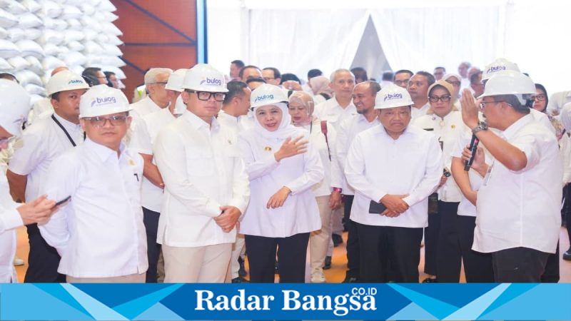 Gubernur Jatim Khofifah bersama Wamendagri saat peluncuran GPIPS di Sidoarjo, Rabu (13/5/2026). (Foto Dok Ho/RadarBangsa.co.id)
