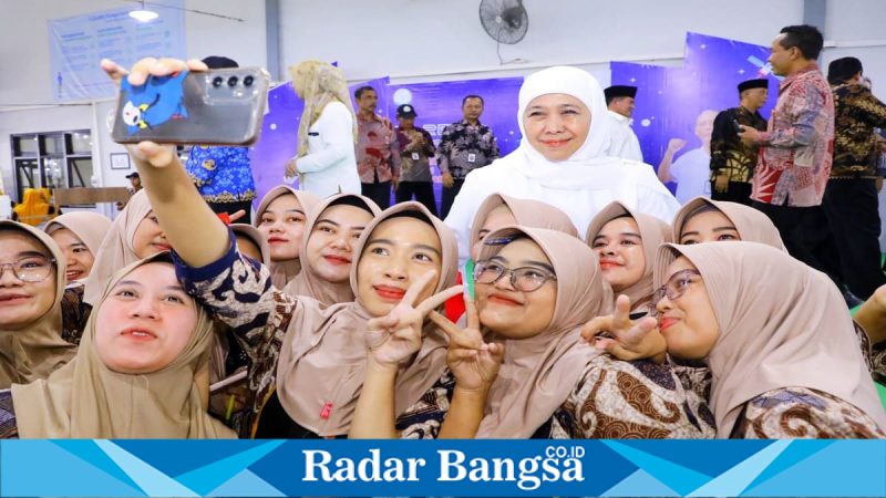Gubernur Khofifah dalam peringatan May Day di Surabaya, Jumat, 1 Mei 2026 (Foto Dok Ho/RadarBangsa.co.id)
