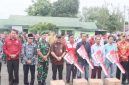 Sekda Lubuk Linggau menghadiri penyerahan kendaraan operasional Koperasi Merah Putih di Lapangan Kodim 0406 Lubuk Linggau, Kamis (7/5/2026). (Foto Dok Ho/RadarBangsa.co.id)