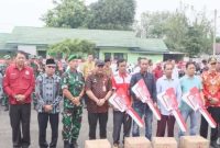 Sekda Lubuk Linggau menghadiri penyerahan kendaraan operasional Koperasi Merah Putih di Lapangan Kodim 0406 Lubuk Linggau, Kamis (7/5/2026). (Foto Dok Ho/RadarBangsa.co.id)
