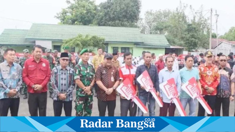 Sekda Lubuk Linggau menghadiri penyerahan kendaraan operasional Koperasi Merah Putih di Lapangan Kodim 0406 Lubuk Linggau, Kamis (7/5/2026). (Foto Dok Ho/RadarBangsa.co.id)