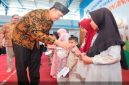 Bupati Pasuruan Mas Rusdi saat menghadiri kegiatan santunan anak yatim di PT Tirta Sukses Perkasa Sukorejo, Minggu (4/5/2026). (Foto Dok Ho/RadarBangsa.co.id)