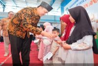 Bupati Pasuruan Mas Rusdi saat menghadiri kegiatan santunan anak yatim di PT Tirta Sukses Perkasa Sukorejo, Minggu (4/5/2026). (Foto Dok Ho/RadarBangsa.co.id)