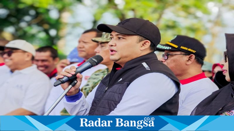 Buruh Pasuruan sampaikan petisi May Day 2026 di Pandaan, disaksikan Bupati Rusdi Sutejo , Jumat, 1 mei  2026 (Foto Dok Ho/RadarBangsa.co.id). 