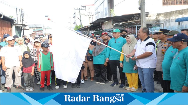Bupati Asahan lepas gerak jalan santai May Day 2026, dorong penguatan solidaritas buruh dan kesejahteraan pekerja.