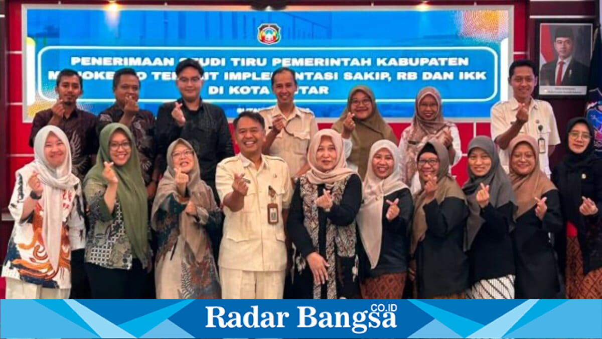Pemerintah Kabupaten Mojokerto melakukan studi tiru implementasi SAKIP di Kantor Wali Kota Blitar. Kamis, 21 Mei 2026 (Foto Dok Ho/RadarBangsa.co.id)