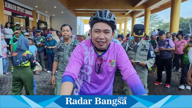 Bupati Jember Gus Fawait gowes bersama ASN menuju Jember Sport Garden dalam kegiatan OSMA. Rabu, 13 Mei 2026 (Foto Dok Ho/RadarBangsa.co.id)