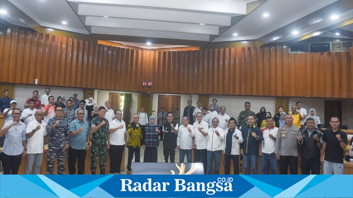 Rapat persiapan PORPROV XII NTB 2026 dipimpin Sekda NTB bersama KONI NTB di Gedung Sangkareang, Mataram, Jumat, 29 Mei 2026. (Foto Dok Ho/RadarBangsa.co.id)