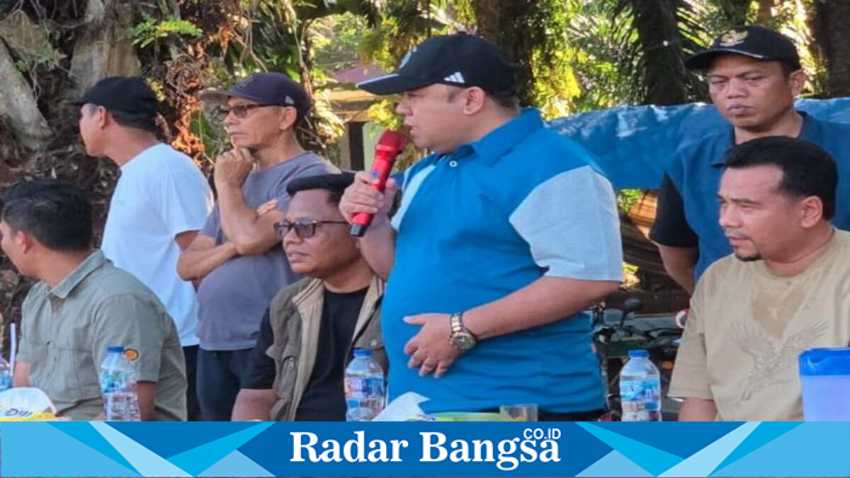 Pembukaan Open Turnamen Sepak Bola Pangkalan Malako Cup III di Desa Tambun, Pelalawan, Sabtu, 30 Mei 2026. (Foto Dok Ho/RadarBangsa.co.id)