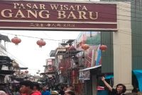 Aktivitas pedagang dan pengunjung di Pasar Gang Baru Semarang, Selasa (5/5/2026), kawasan heritage Pecinan yang terus dikembangkan sebagai destinasi wisata sejarah. (Foto Dok Ho/RadarBangsa.co.id)