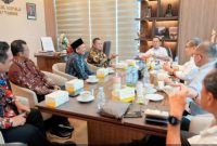 Bupati Pasuruan Rusdi Sutejo saat audiensi bersama BP TASKIN membahas pengentasan kemiskinan dan pembangunan infrastruktur di Jakarta. (Foto Dok Ho/RadarBangsa.co.id)