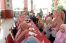 Pemeriksaan kesehatan personel Polsek Tikung oleh tim medis Puskesmas Tikung, Jumat, 8 Mei 2026. (Foto Dok Ho/RadarBangsa.co.id)