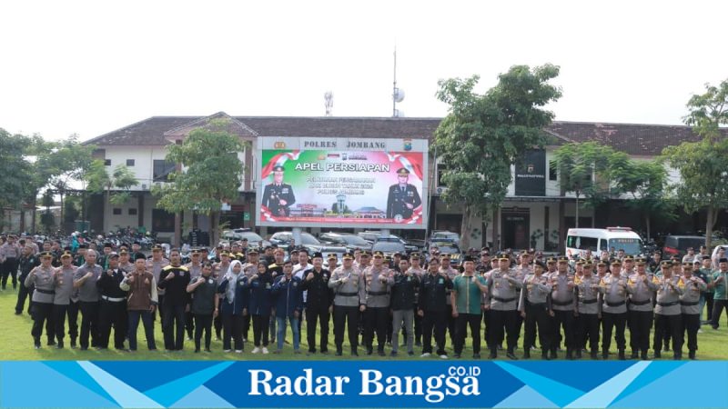 Kapolres Jombang memimpin Apel Akbar Sabuk Kamtibmas di Mapolres Jombang. Kamis, 30 April 2026.   (Foto Dok Ho/RadarBangsa.co.id)