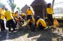 Wakapolresta Sidoarjo AKBP Mohammad Zainur Rofik memimpin kerja bakti serentak di Mako Polsek Sidoarjo Kota, Sabtu (2/5/2026). (Foto Dok Ho/RadarBangsa.co.id)