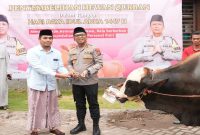 Polresta Sidoarjo menyalurkan 100 hewan kurban usai Shalat Idul Adha 1447 H. Rabu, 27 Mei 2026. (Foto Dok Ho/RadarBangsa.co.id)