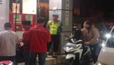 Personel Polsek Tikung saat patroli obyek vital di wilayah Kecamatan Tikung, Jumat (8/5/2026). (Foto Dok Ho/RadarBangsa.co.id)