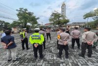 Petugas gabungan saat apel siaga pengamanan Sholat Idul Adha 1447 H di Masjid Namira, Rabu, 27 Mei 2026. (Foto Dok Ho/RadarBangsa.co.id)