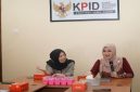 Anggota DPD RI Lia Istifhama saat berdiskusi dengan KPID Jatim di Surabaya, Kamis, 30 April 2026. (Foto Dok Ho/RadarBangsa.co.id)