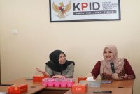 Anggota DPD RI Lia Istifhama saat berdiskusi dengan KPID Jatim di Surabaya, Kamis, 30 April 2026. (Foto Dok Ho/RadarBangsa.co.id)