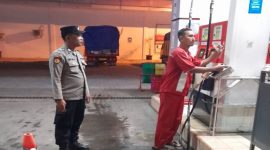 Petugas Polsek Tikung melakukan Patroli Kota Presisi di sejumlah objek vital Kecamatan Tikung, Minggu (3/5/2026) malam. (Foto Dok Ho/RadarBangsa.co.id)